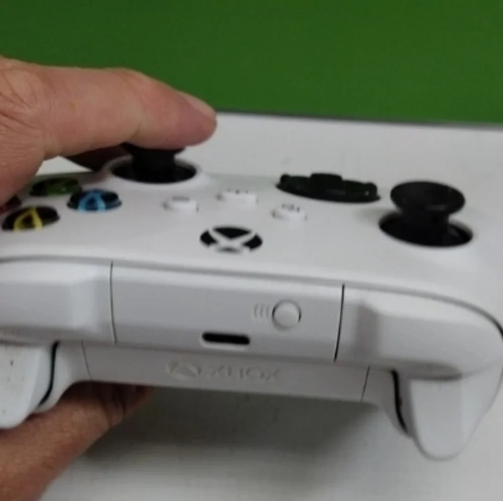 Microsoft Xbox Series S Console - White Holiday Edition Used Once 2 Controllers!